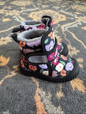 Jan & Jul winter boots sz 5
